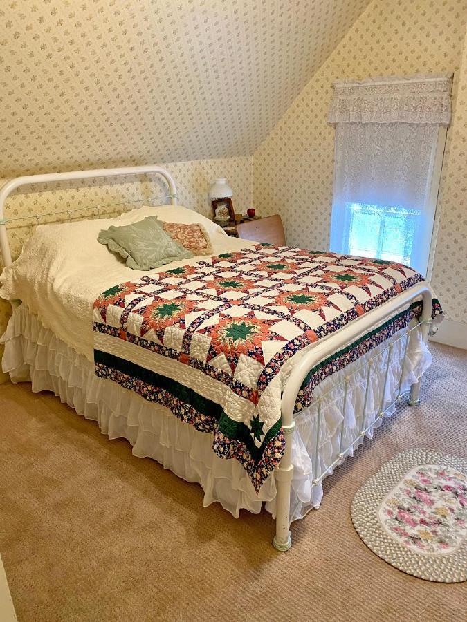 Pansy'S Parlor Bed & Breakfast Голден Экстерьер фото