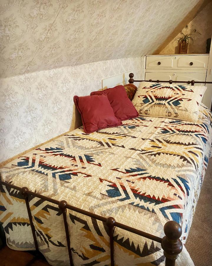 Pansy'S Parlor Bed & Breakfast Голден Экстерьер фото