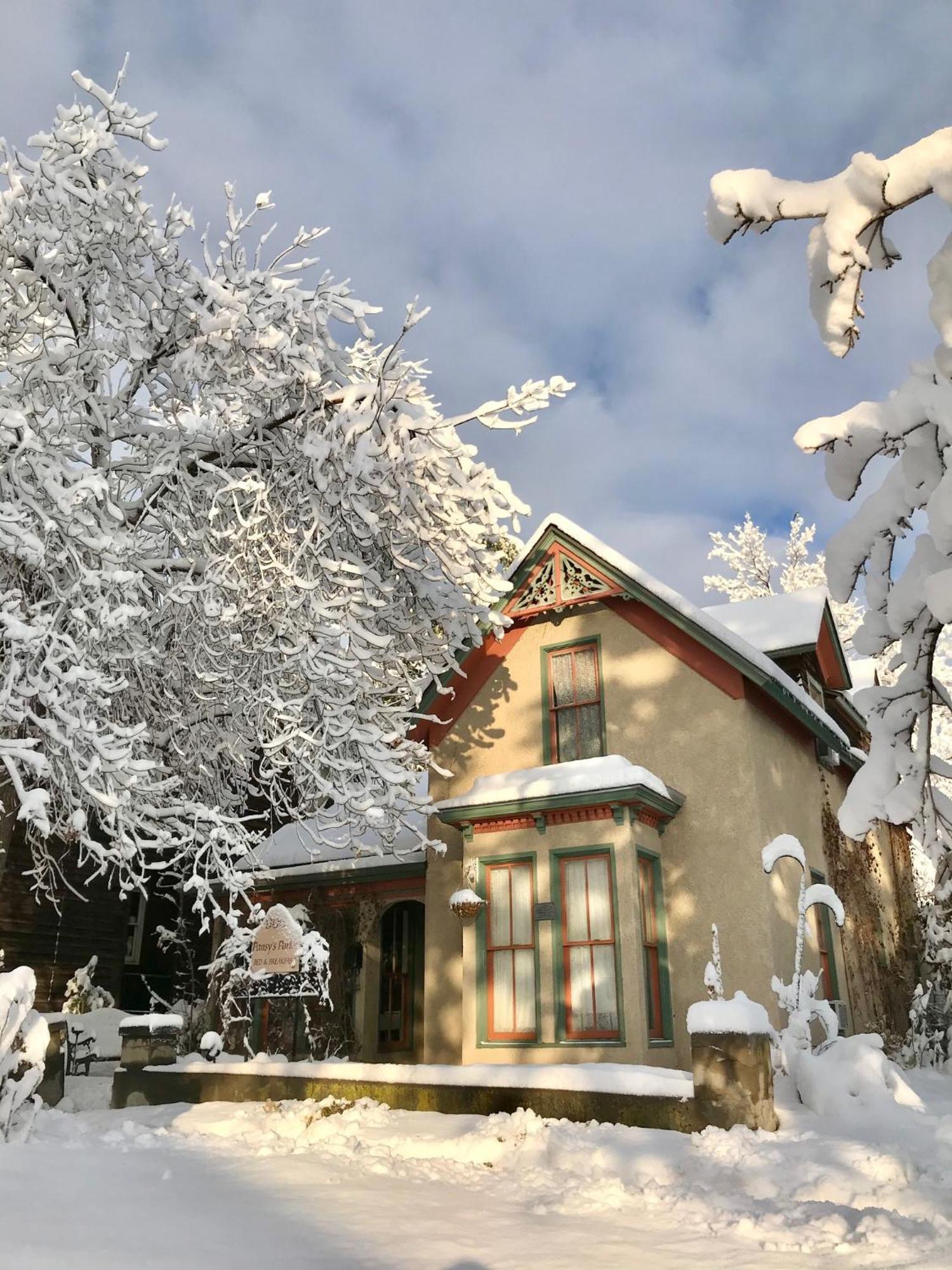Pansy'S Parlor Bed & Breakfast Голден Экстерьер фото